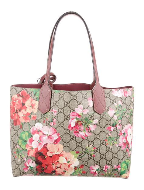 gucci bloom tote bag.